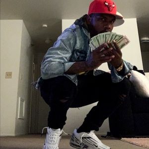 Meet your Posher, Robert